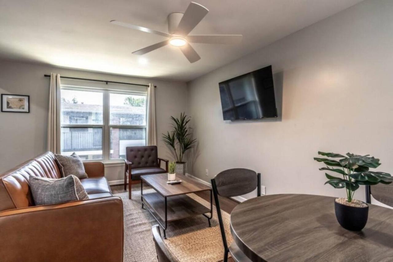 Roomy Urban Apartment Montrose! Free Parking #3 Χιούστον Εξωτερικό φωτογραφία